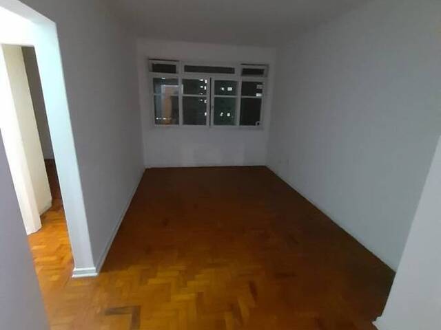 #244 - Apartamento para Venda em Santos - SP