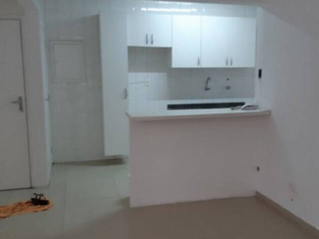 #480 - Apartamento para Locação em Santos - SP