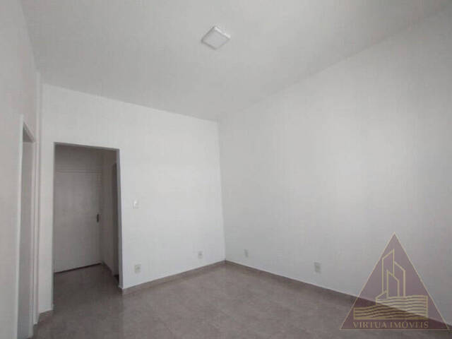 #490 - Apartamento para Venda em Santos - SP