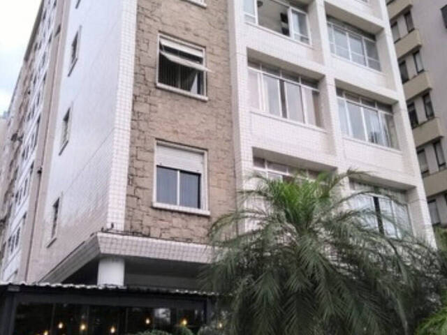 #684 - Apartamento para Locação em Santos - SP