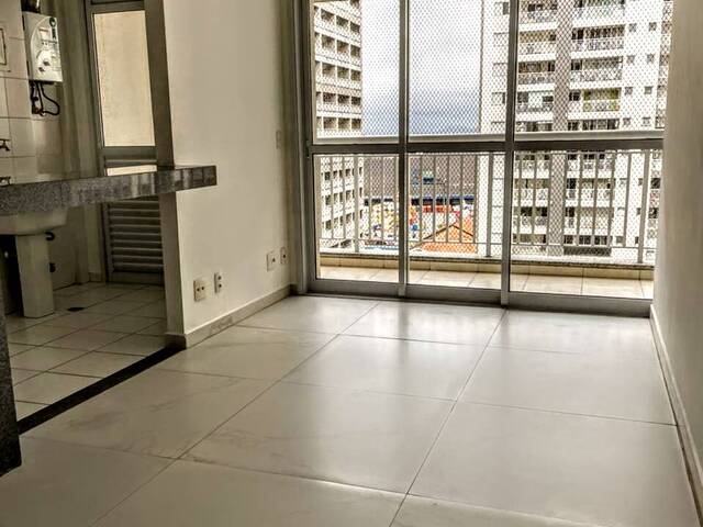 #486 - Apartamento para Locação em Santos - SP